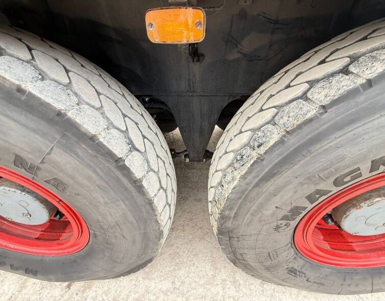 LIEBHERR LTM 1050-3.1